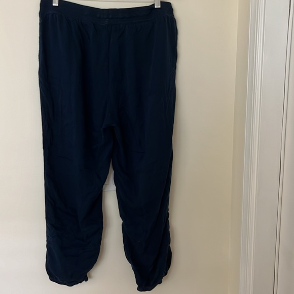 Uniqlo Pants - Picture 5 of 6